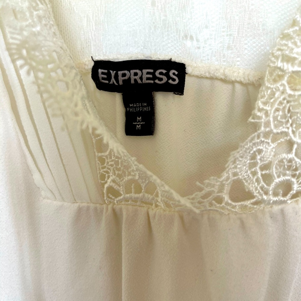 Express Blouse - Picture 2 of 2